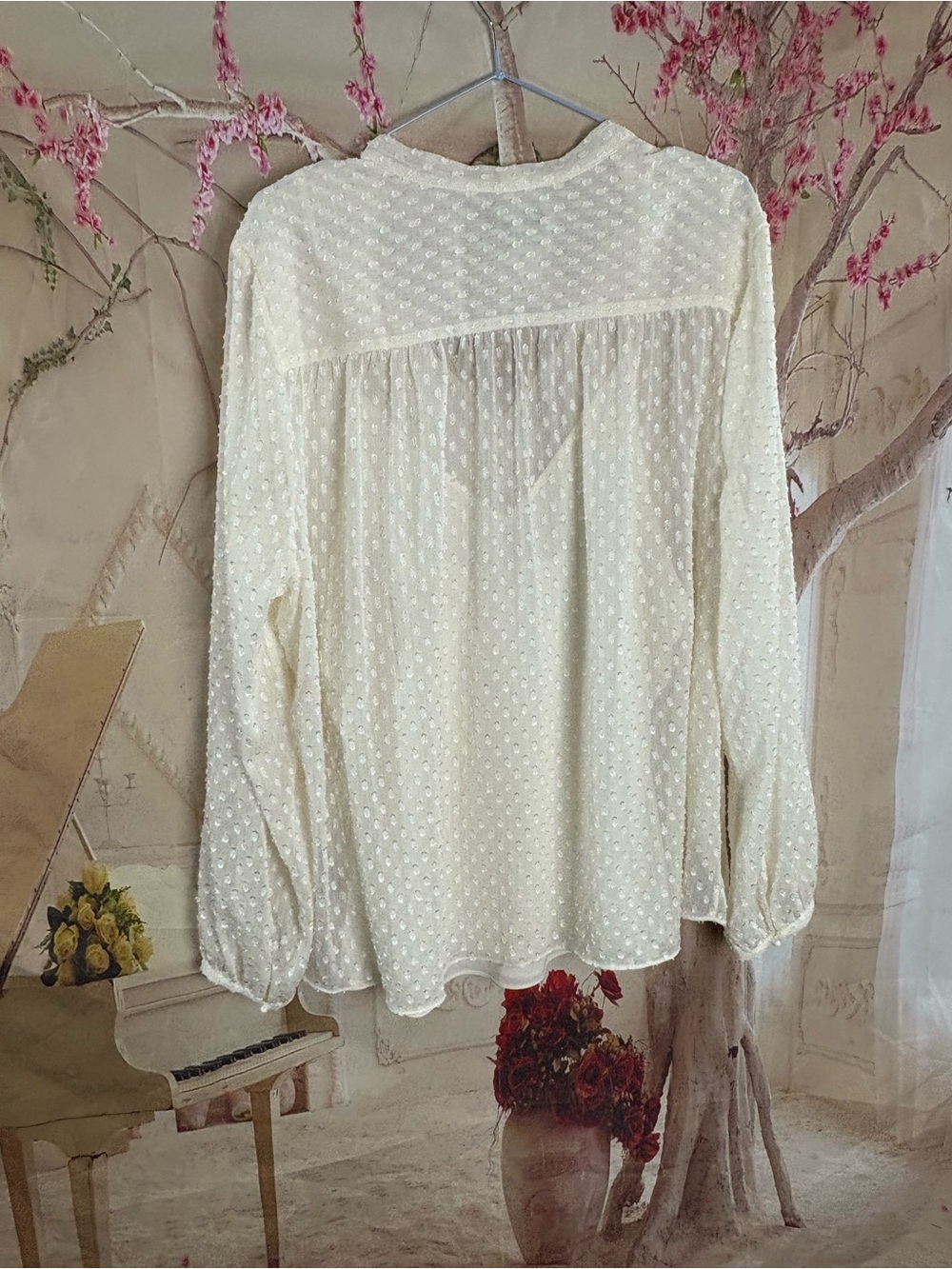 NEW NYDJ Cream Crinkle Clip Swiss Dot V-Neck Peasant Blouse - Picture 5 of 11